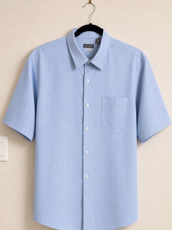 Van Heusen Other - EUC Van Heusen Light Blue Short Sleeve Button-Down Shirt